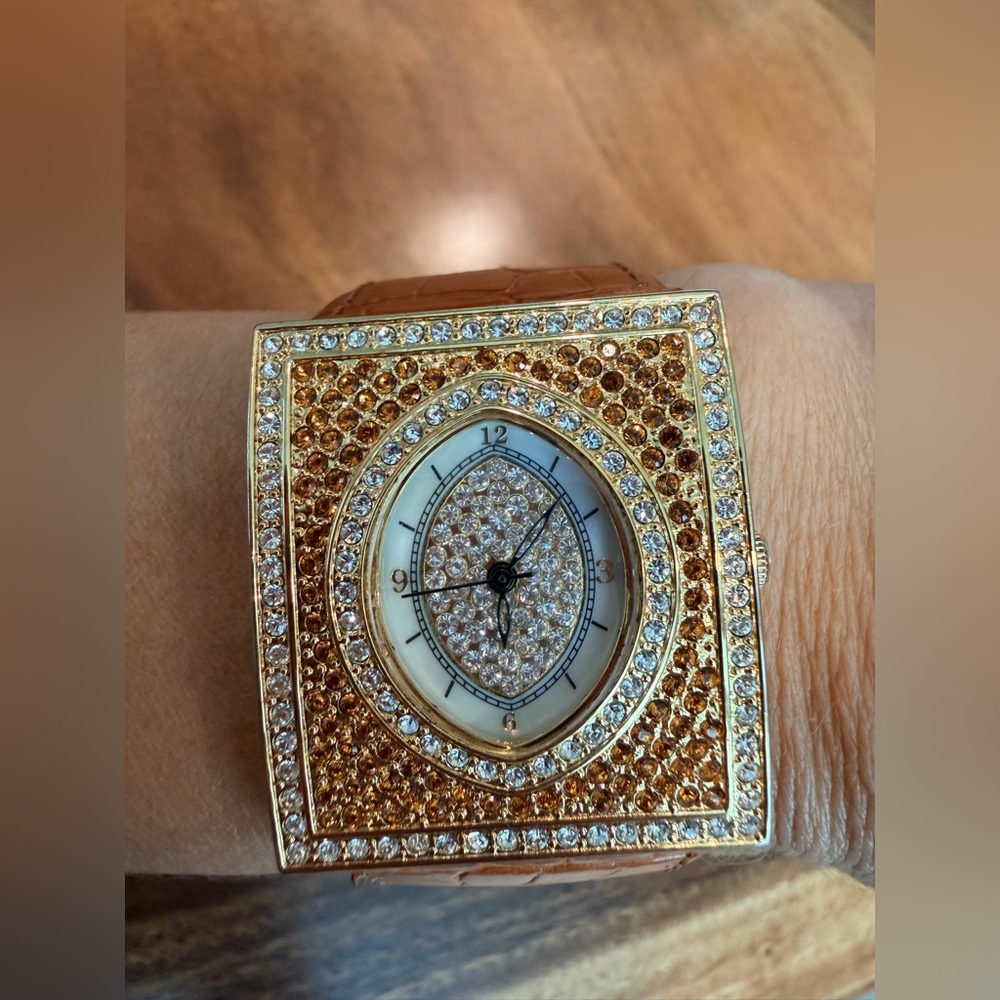 Adrienne Vittadini Crystal Lux
Timepiece Genuine Croc Embossed LeatherStrap Rare